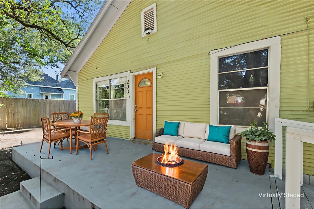 203 Pierce Street, Bryan, TX, 77803 | 25006579 | Realty Texas LLC