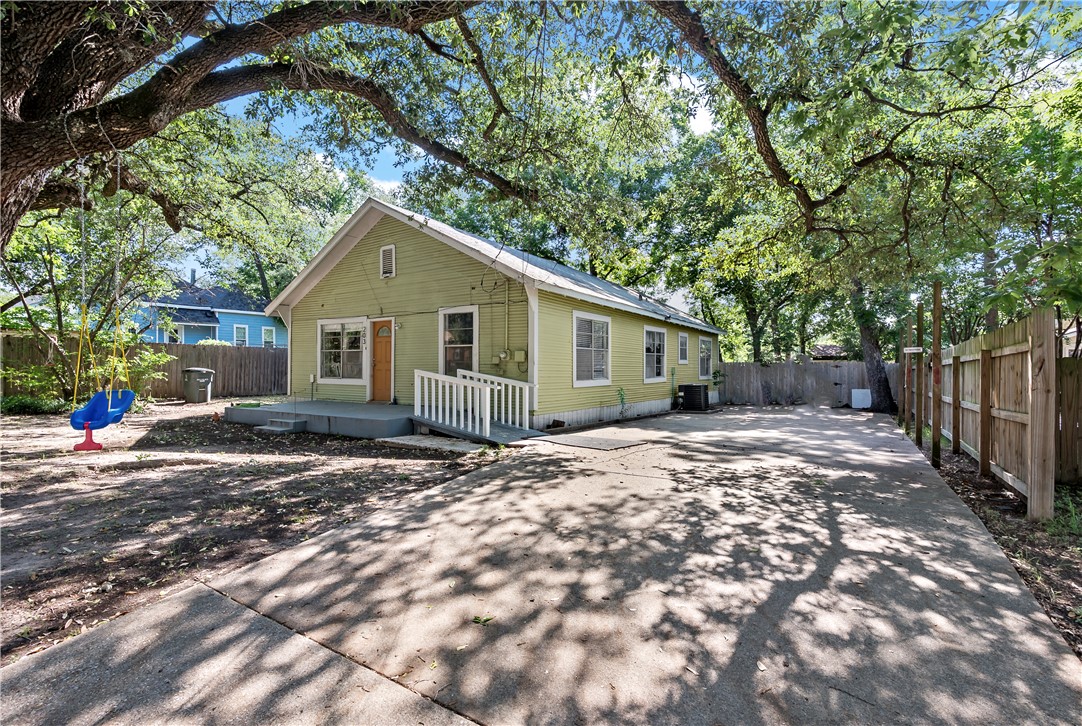 203 Pierce Street, Bryan, TX, 77803 | 25006579 | Realty Texas LLC