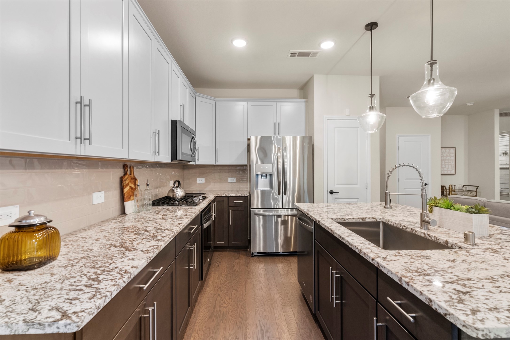 4025 Starbright Street , Houston, TX, 77018 | 18425560 | Realty Texas LLC