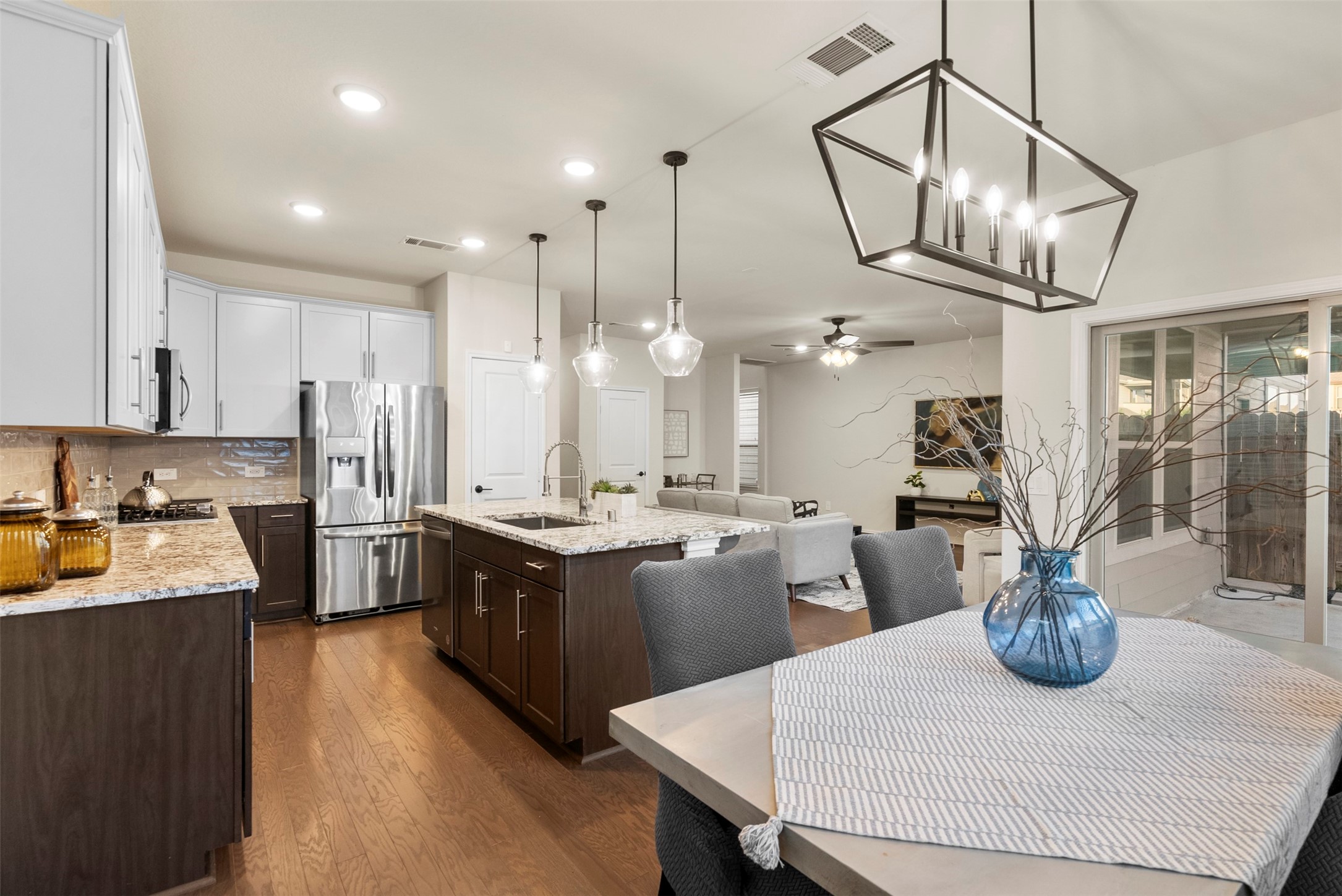 4025 Starbright Street , Houston, TX, 77018 | 18425560 | Realty Texas LLC