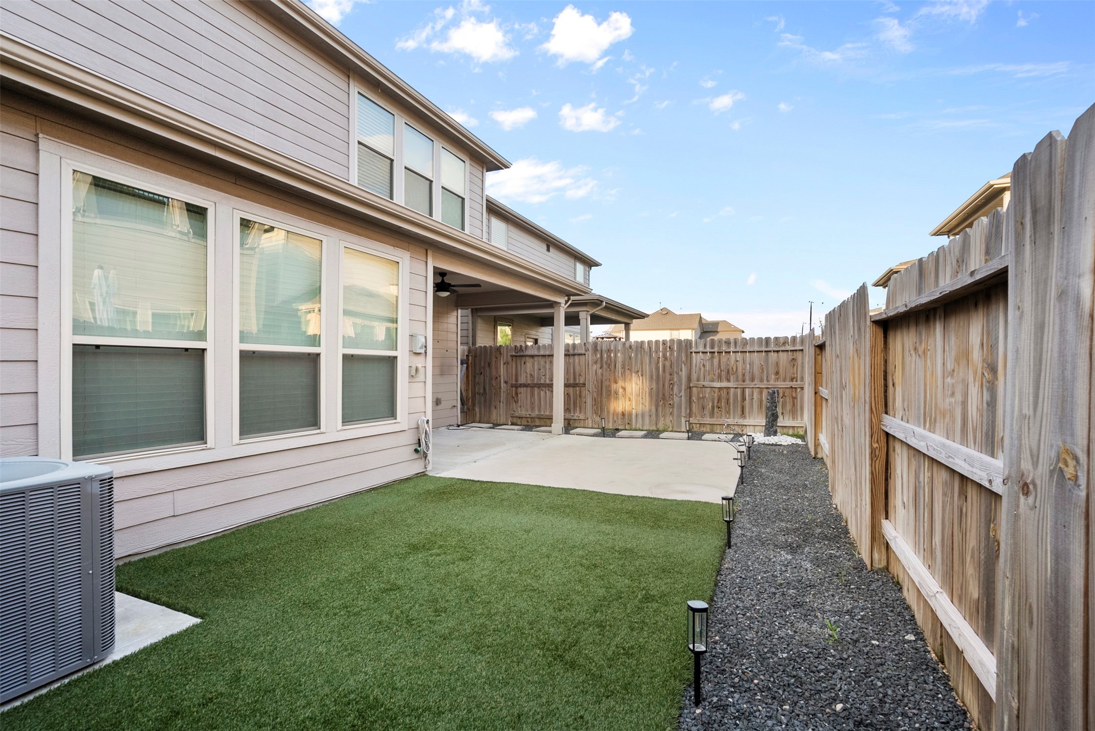 4025 Starbright Street , Houston, TX, 77018 | 18425560 | Realty Texas LLC