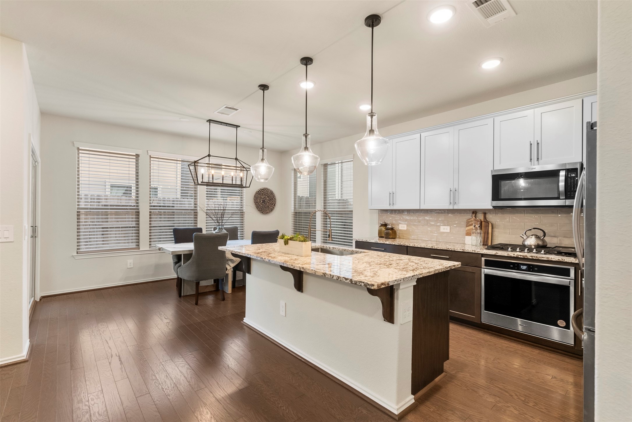 4025 Starbright Street , Houston, TX, 77018 | 18425560 | Realty Texas LLC
