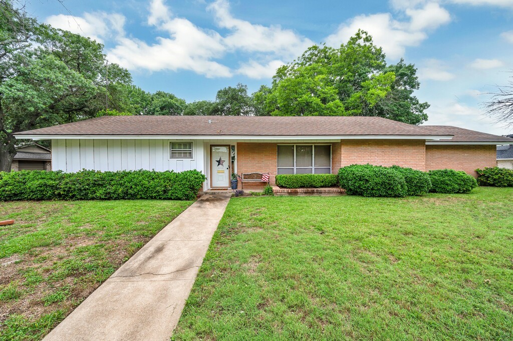 2832 Wooded Acres Drive, Waco, TX, 76710 | 20955340 | Realty Texas LLC
