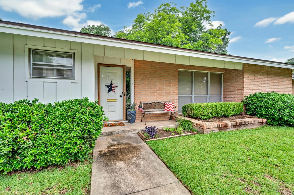 2832 Wooded Acres Drive, Waco, TX, 76710 | 20955340 | Realty Texas LLC