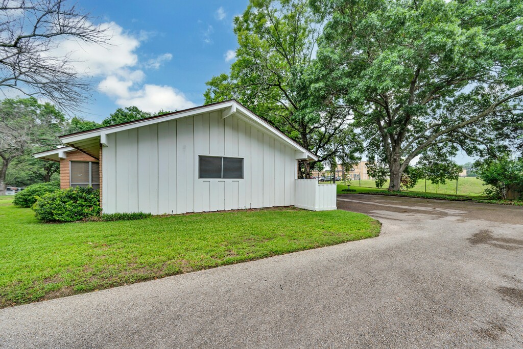 2832 Wooded Acres Drive, Waco, TX, 76710 | 20955340 | Realty Texas LLC