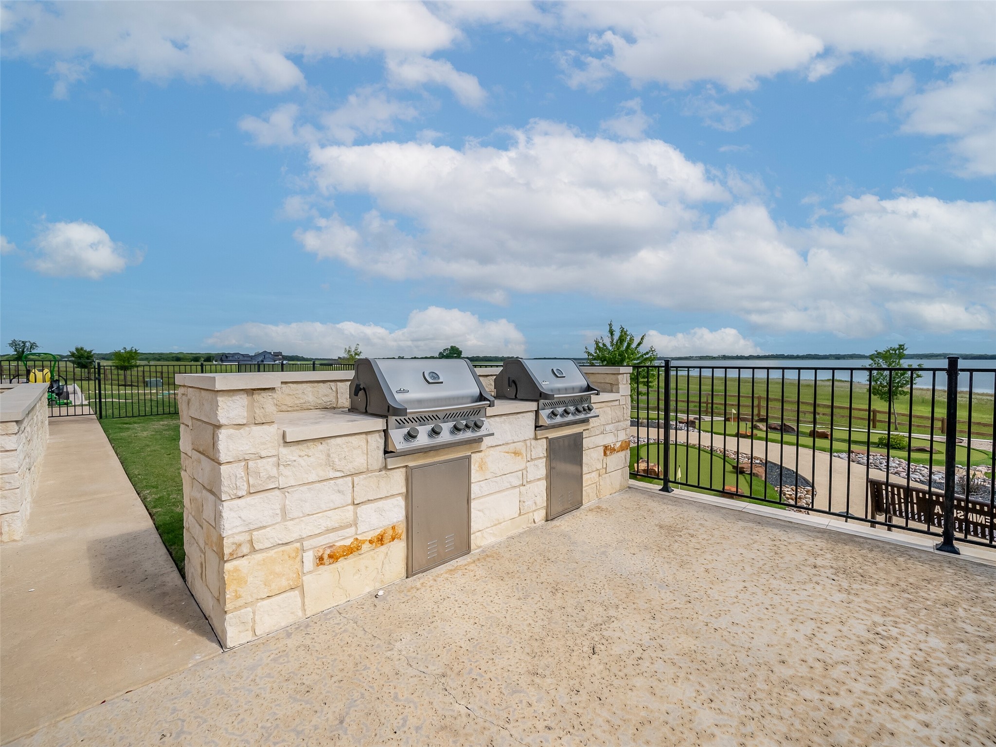 310 Lakewood Lane, Honey Grove, TX, 75446 | 20961045 | Realty Texas LLC