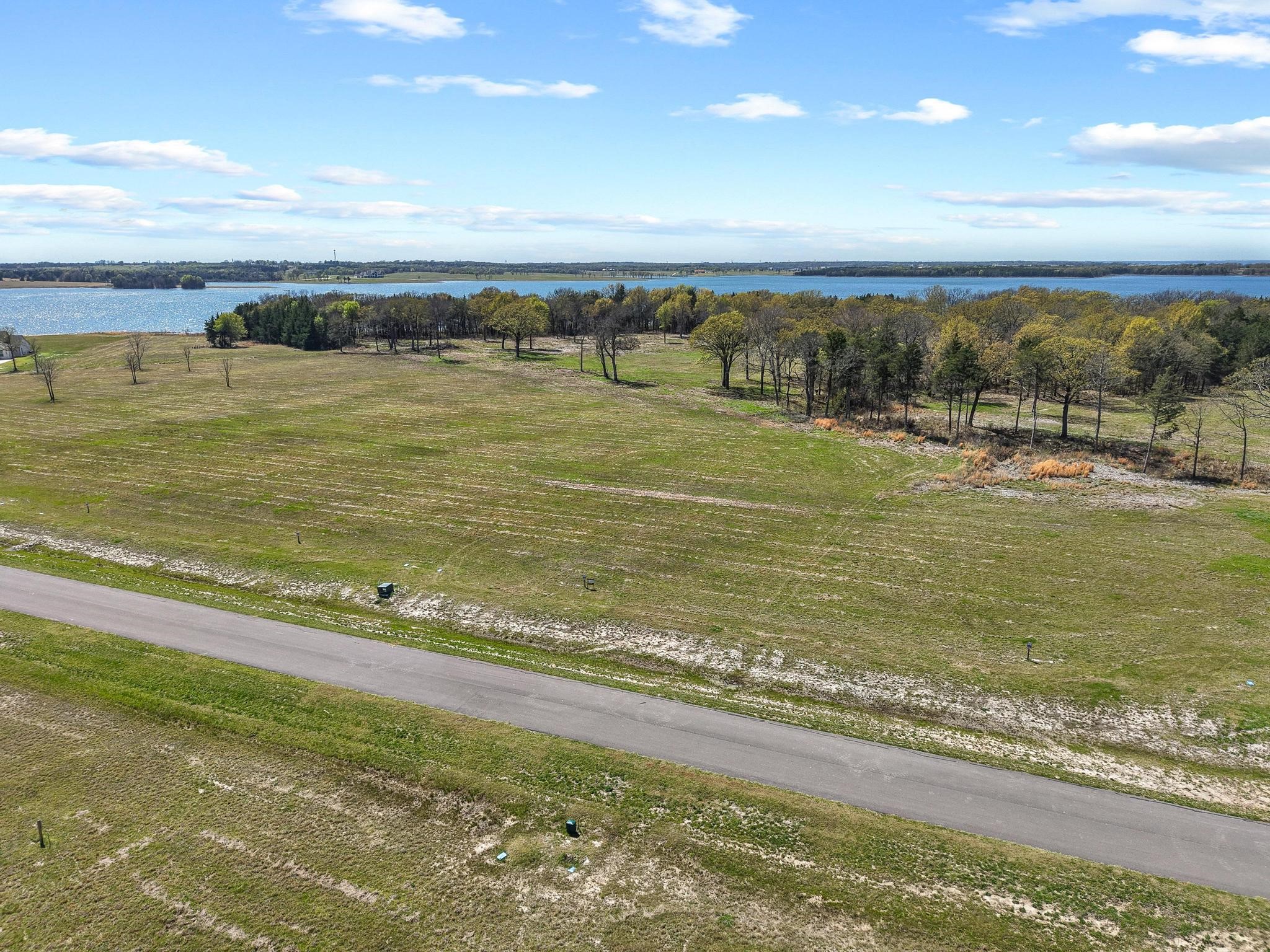 310 Lakewood Lane, Honey Grove, TX, 75446 | 20961045 | Realty Texas LLC