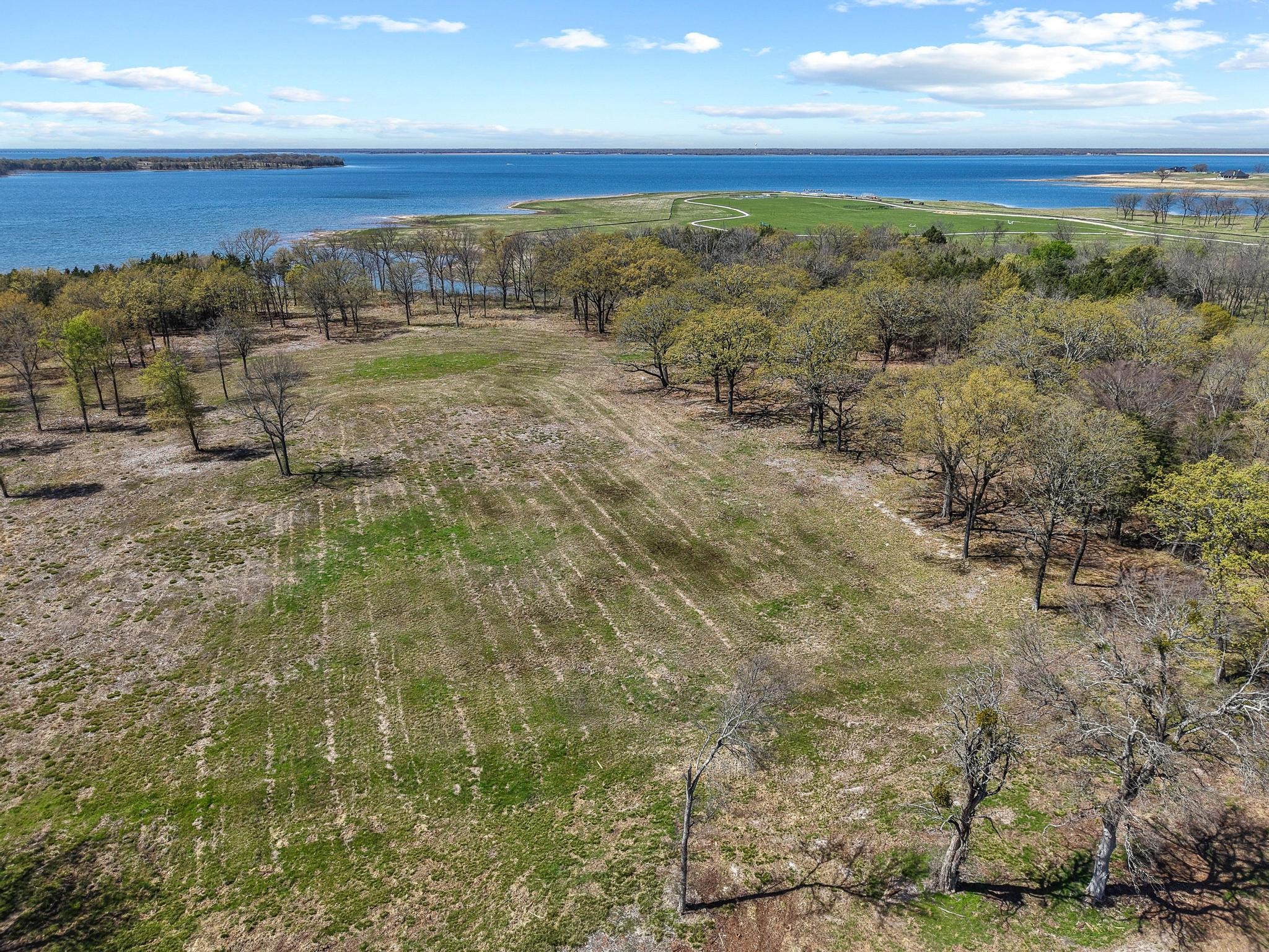 310 Lakewood Lane, Honey Grove, TX, 75446 | 20961045 | Realty Texas LLC