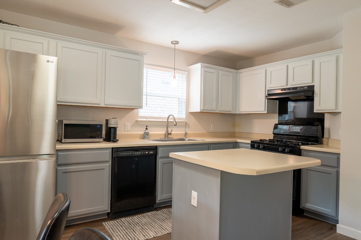 1818 W Pflugerville Parkway , Round Rock, TX, 78664 | 1736994 | Realty Texas LLC