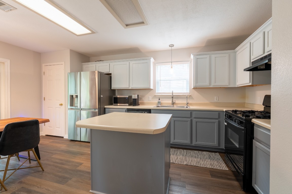 1818 W Pflugerville Parkway , Round Rock, TX, 78664 | 1736994 | Realty Texas LLC