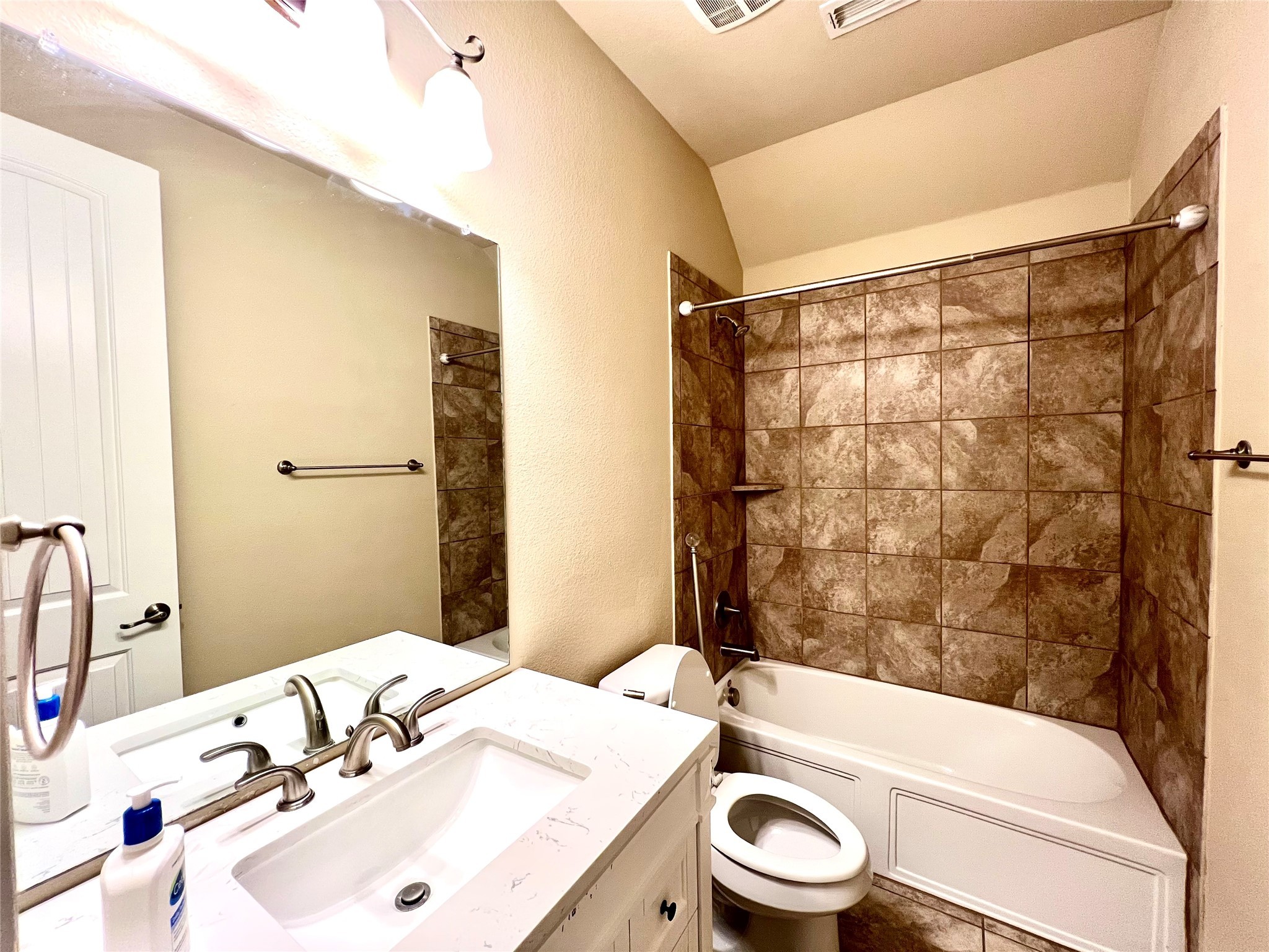 712 Shrewsbury Place , Plano, TX, 75074 | 20961215 | Realty Texas LLC
