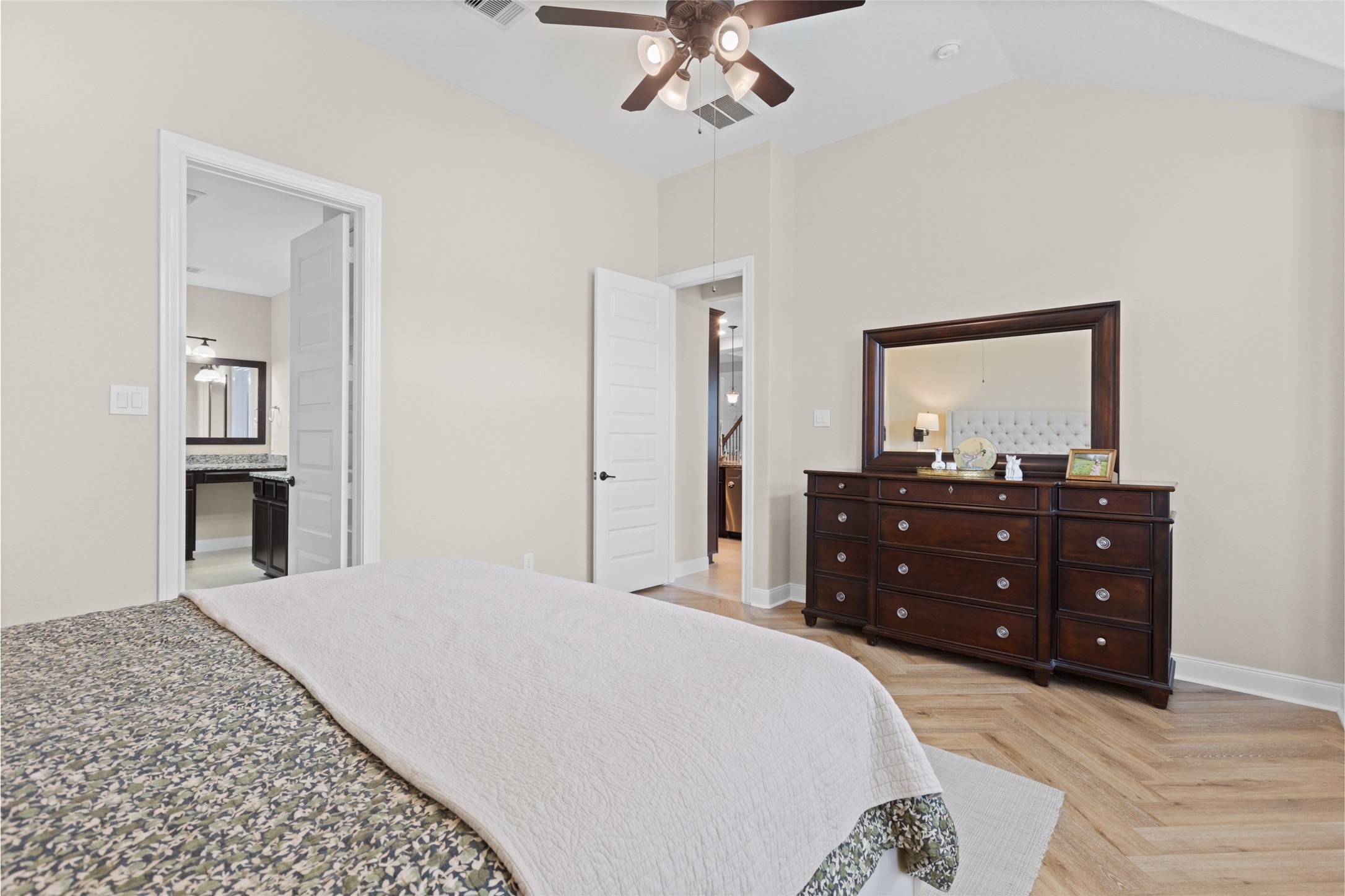 1905 Creekside Park Drive , Pearland, TX, 77089 | 73414102 | Realty Texas LLC