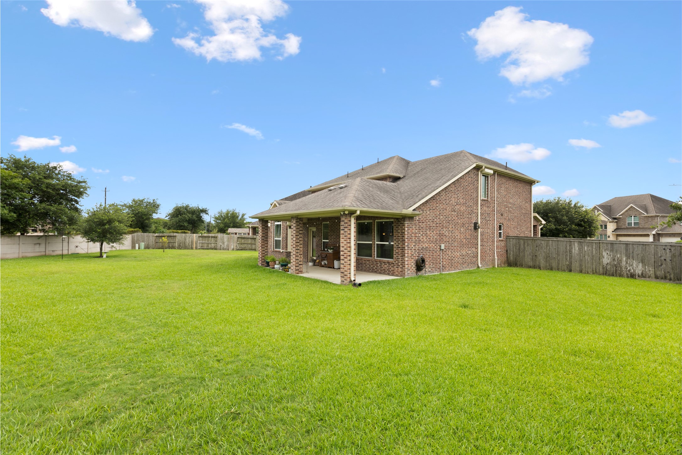 1905 Creekside Park Drive , Pearland, TX, 77089 | 73414102 | Realty Texas LLC