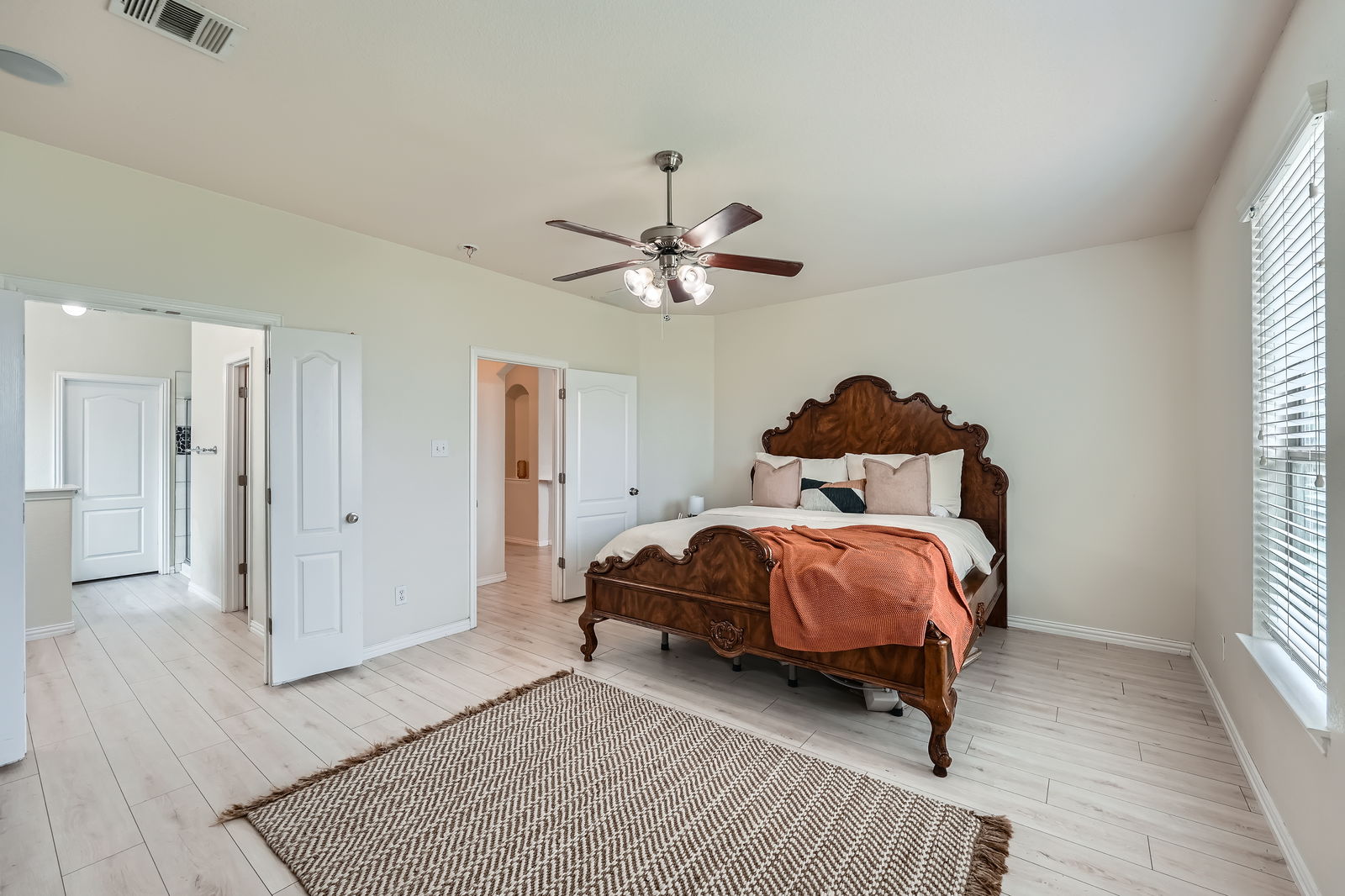 2004 S Ash CV W, Hutto, TX, 78634 | 1306242 | Realty Texas LLC
