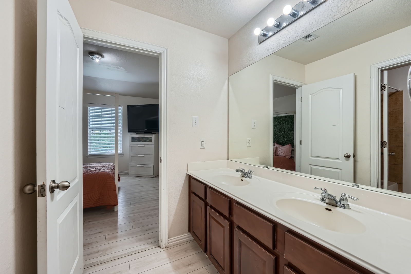 2004 S Ash CV W, Hutto, TX, 78634 | 1306242 | Realty Texas LLC