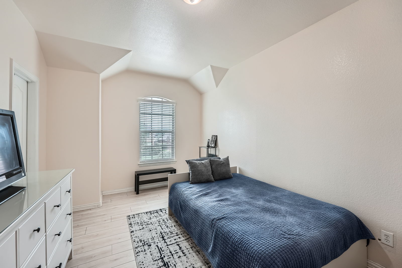 2004 S Ash CV W, Hutto, TX, 78634 | 1306242 | Realty Texas LLC