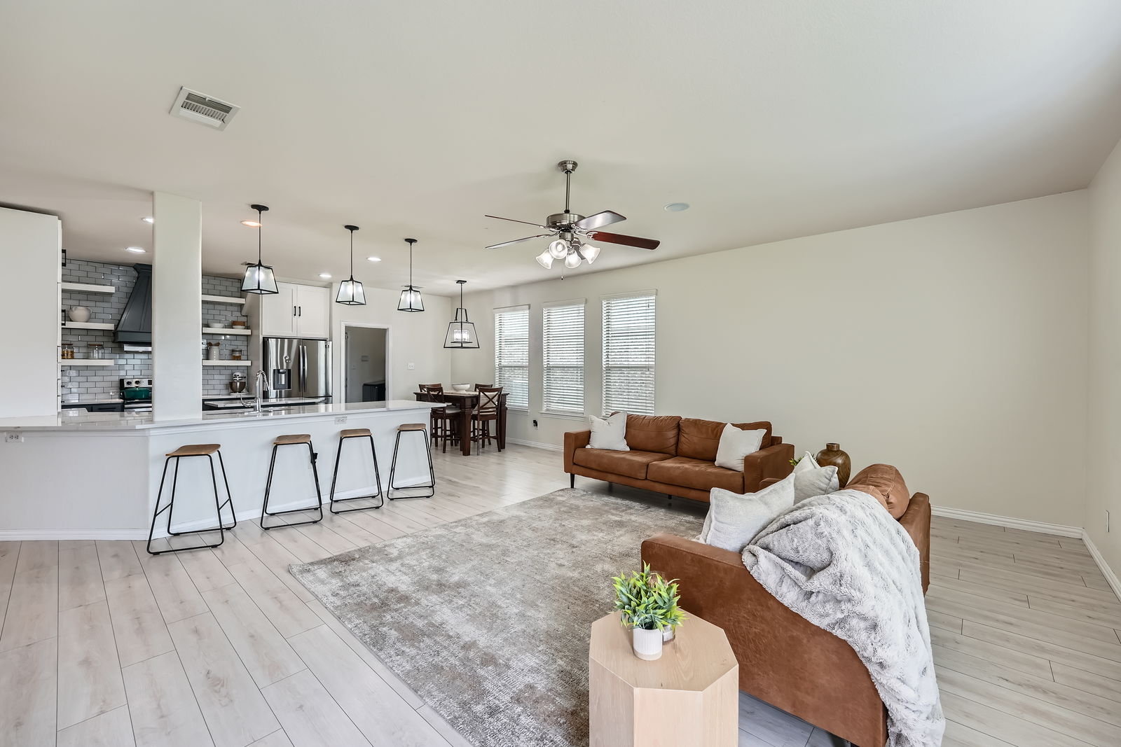 2004 S Ash CV W, Hutto, TX, 78634 | 1306242 | Realty Texas LLC