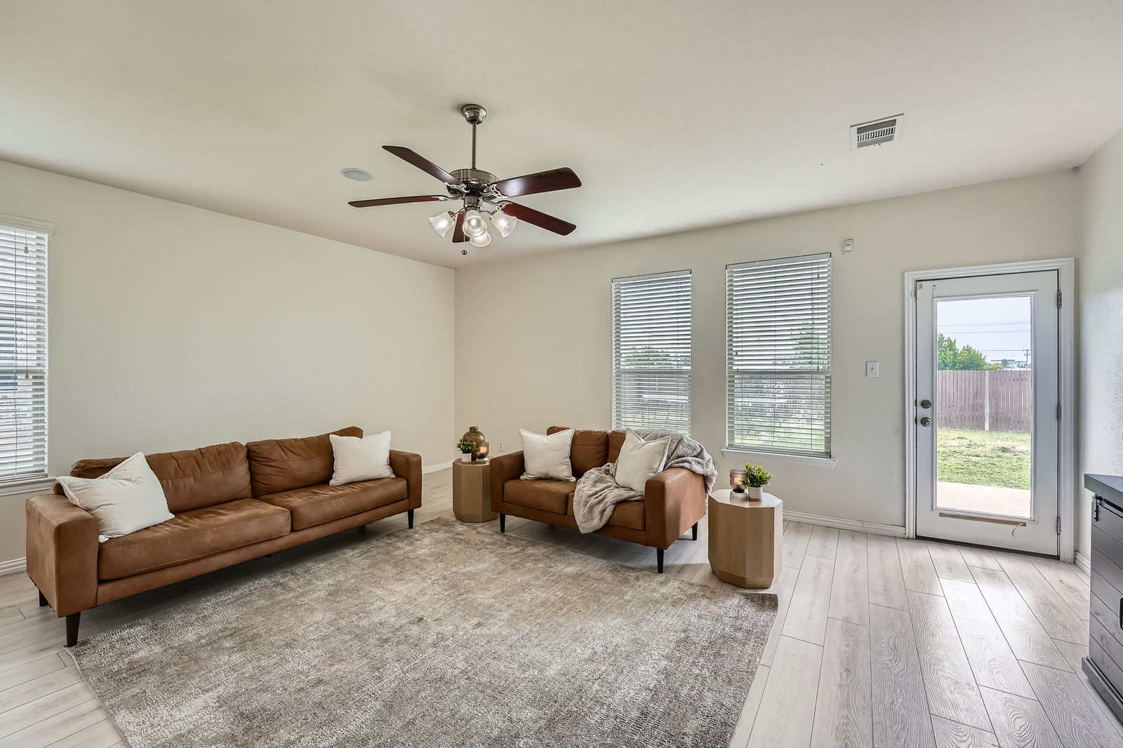 2004 S Ash CV W, Hutto, TX, 78634 | 1306242 | Realty Texas LLC