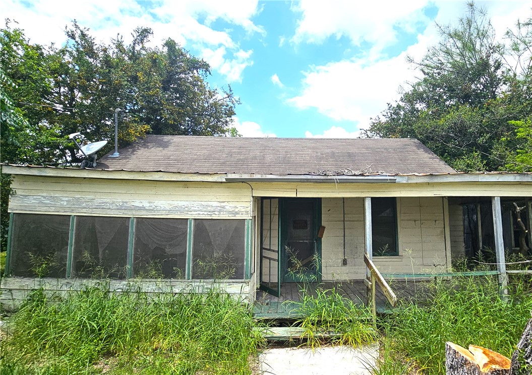 411 E Sarah Street, Beeville, TX, 78102 | 460243 | Realty Texas LLC