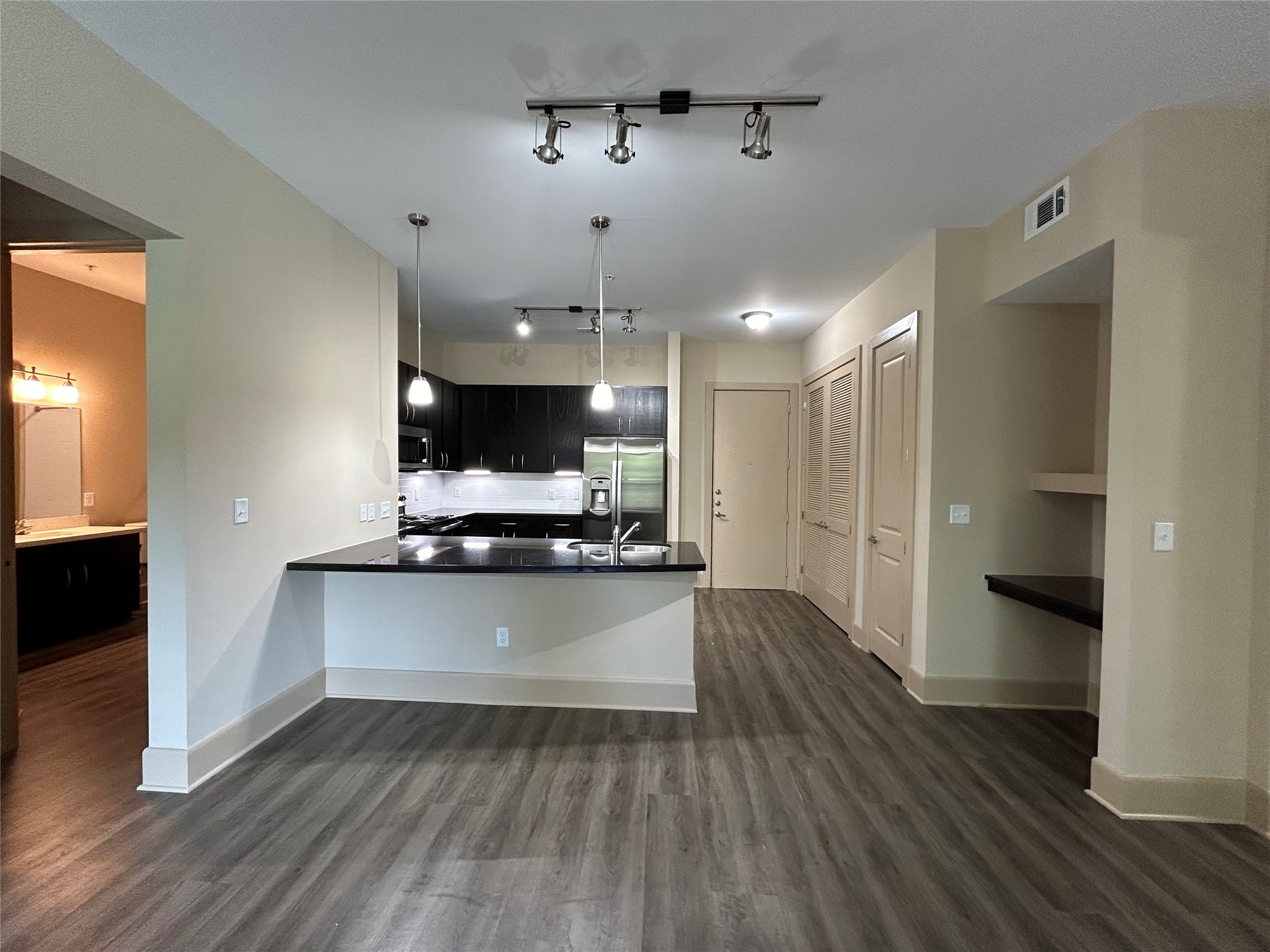 230 T C Jester Boulevard 452 , Houston, TX, 77007 | 34444681 | Realty Texas LLC