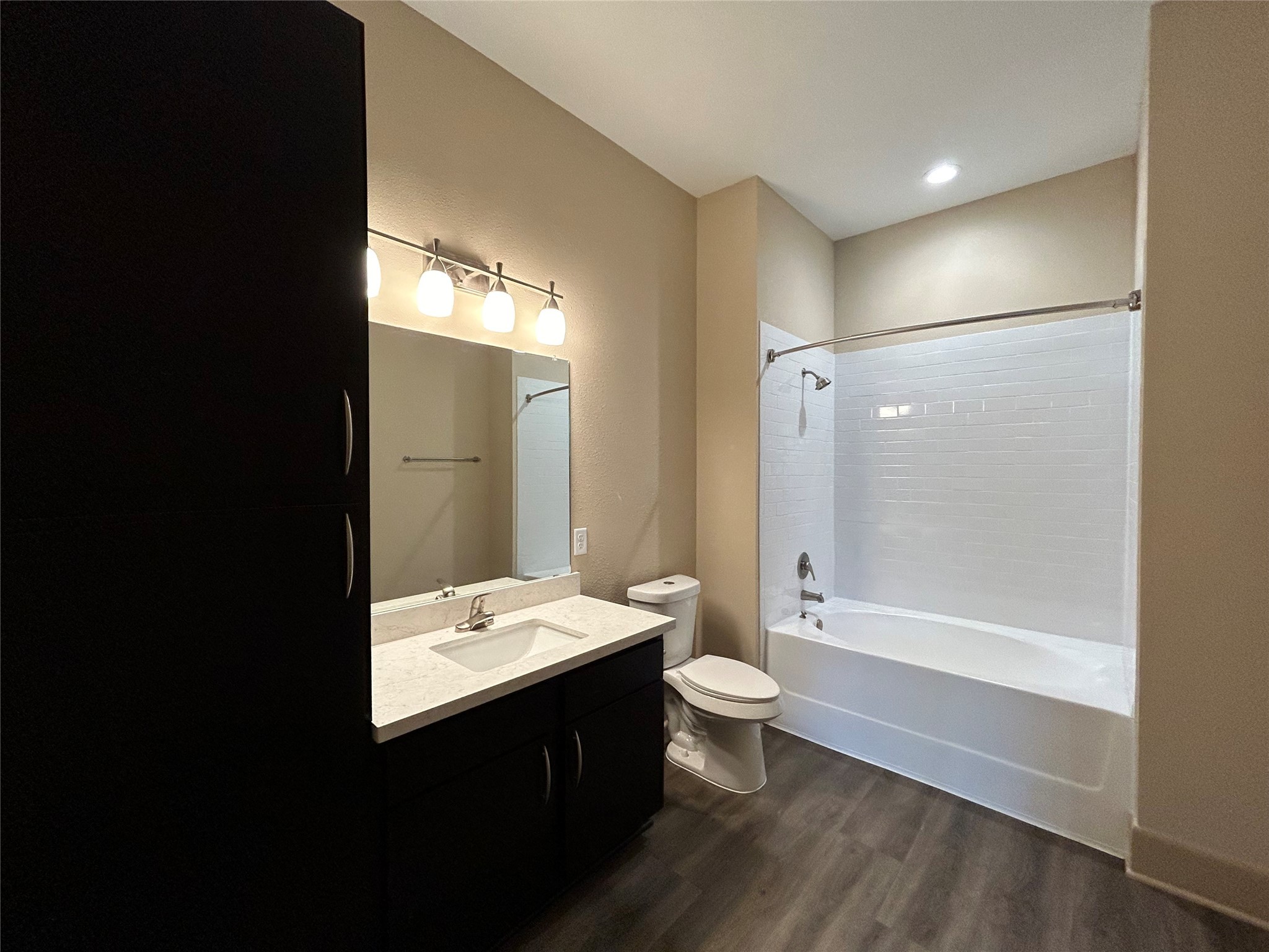 230 T C Jester Boulevard 452 , Houston, TX, 77007 | 34444681 | Realty Texas LLC