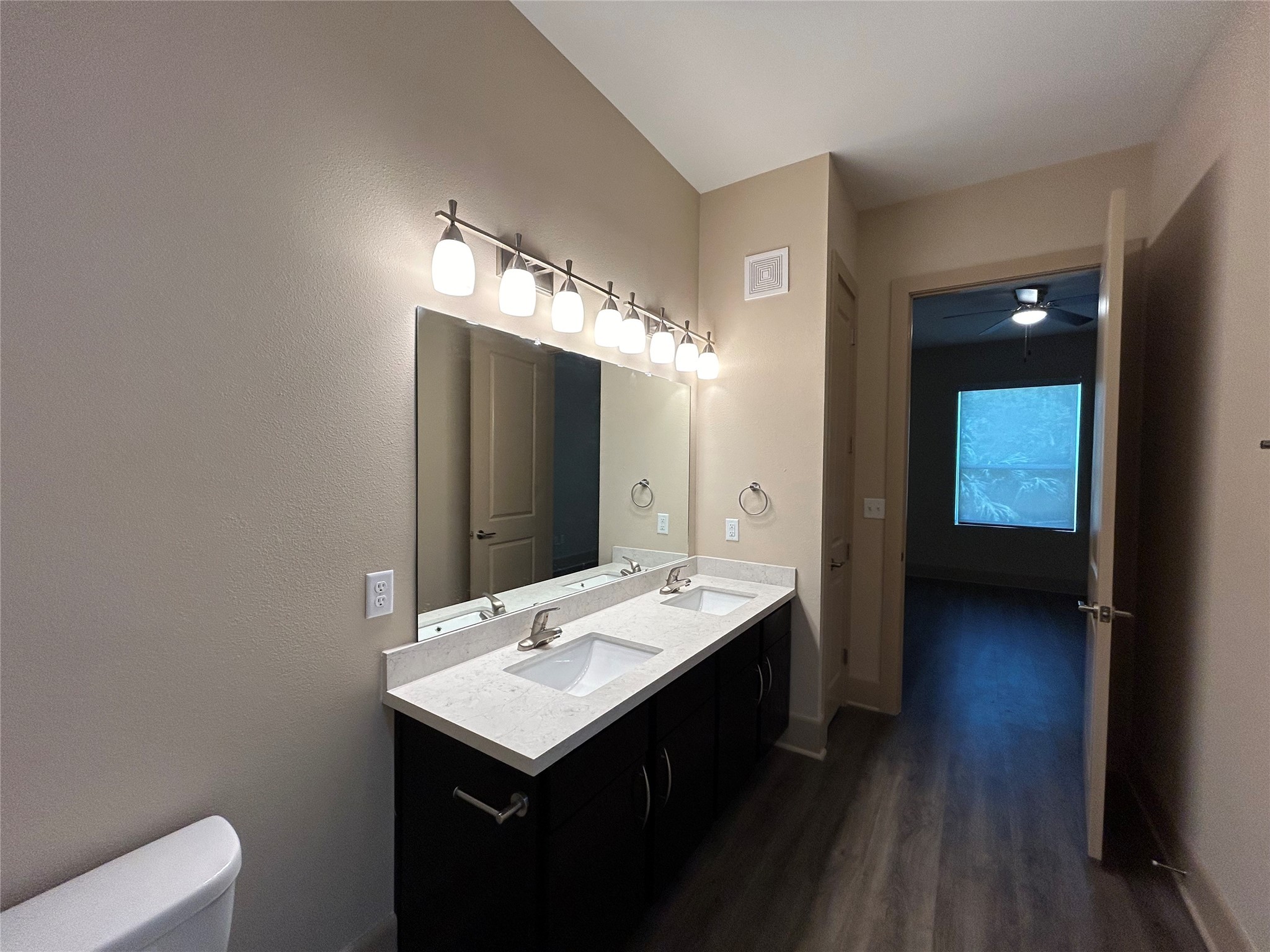 230 T C Jester Boulevard 452 , Houston, TX, 77007 | 34444681 | Realty Texas LLC