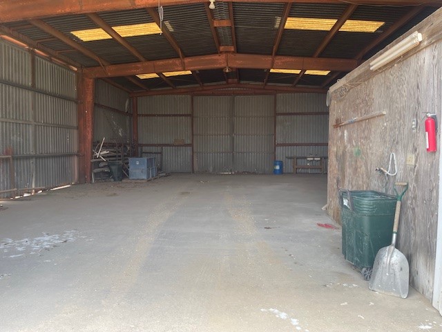 8695 N State Highway 71, El Campo, TX, 77437 | 61885674 | Realty Texas LLC