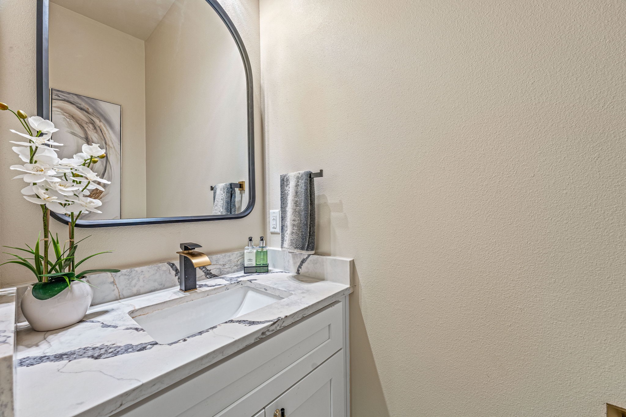 2704 Creek Drive, Granbury, TX, 76048 | 20956178 | Realty Texas LLC