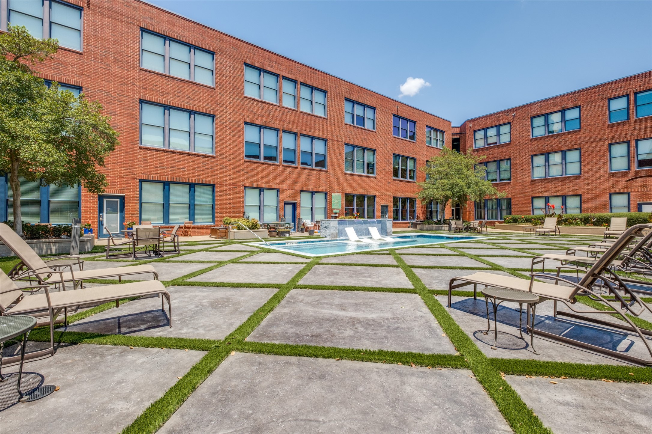 2502 Live Oak Street 322, Dallas, TX, 75204 | 20962075 | Realty Texas LLC