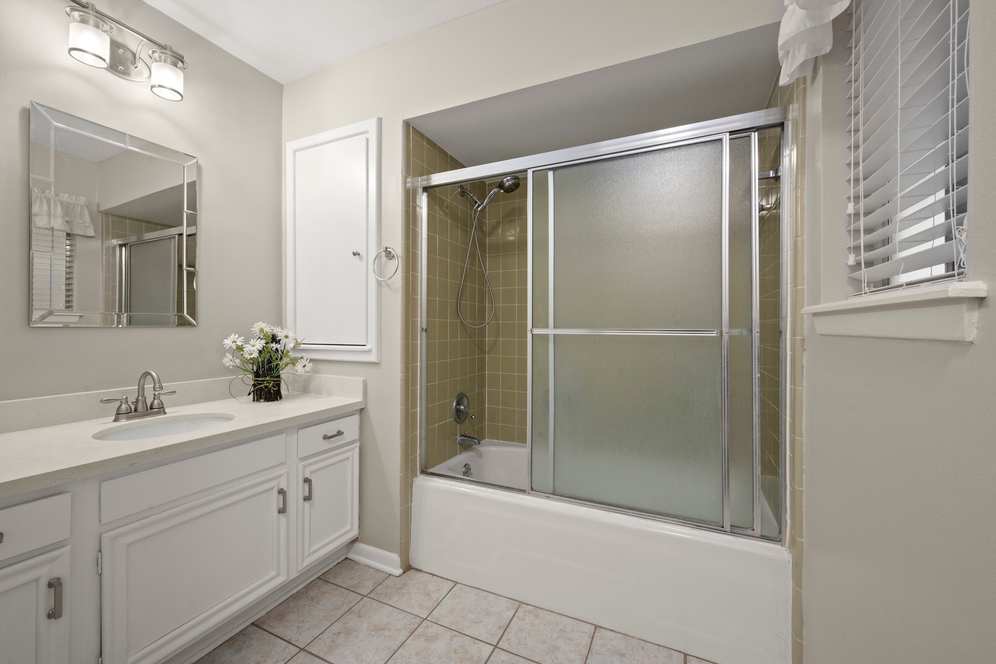 8 Champions Colony E , Houston, TX, 77069 | 52859302 | Realty Texas LLC