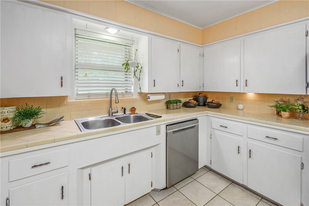 905 Jane Lane , Bryan, TX, 77802 | 25006527 | Realty Texas LLC