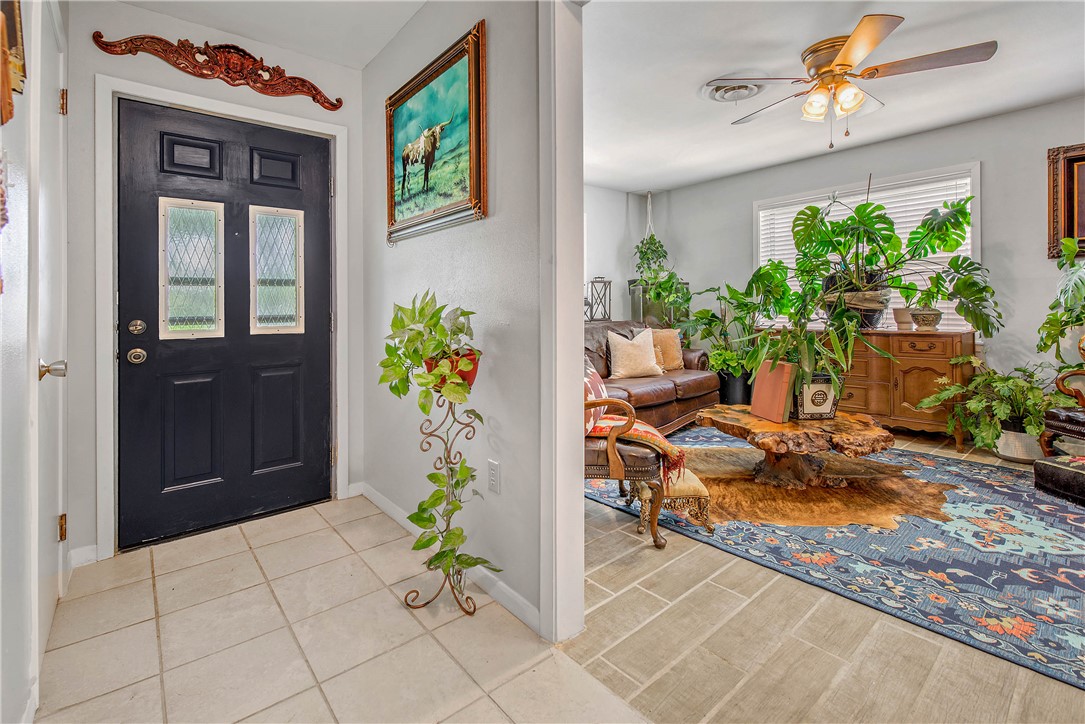 905 Jane Lane , Bryan, TX, 77802 | 25006527 | Realty Texas LLC