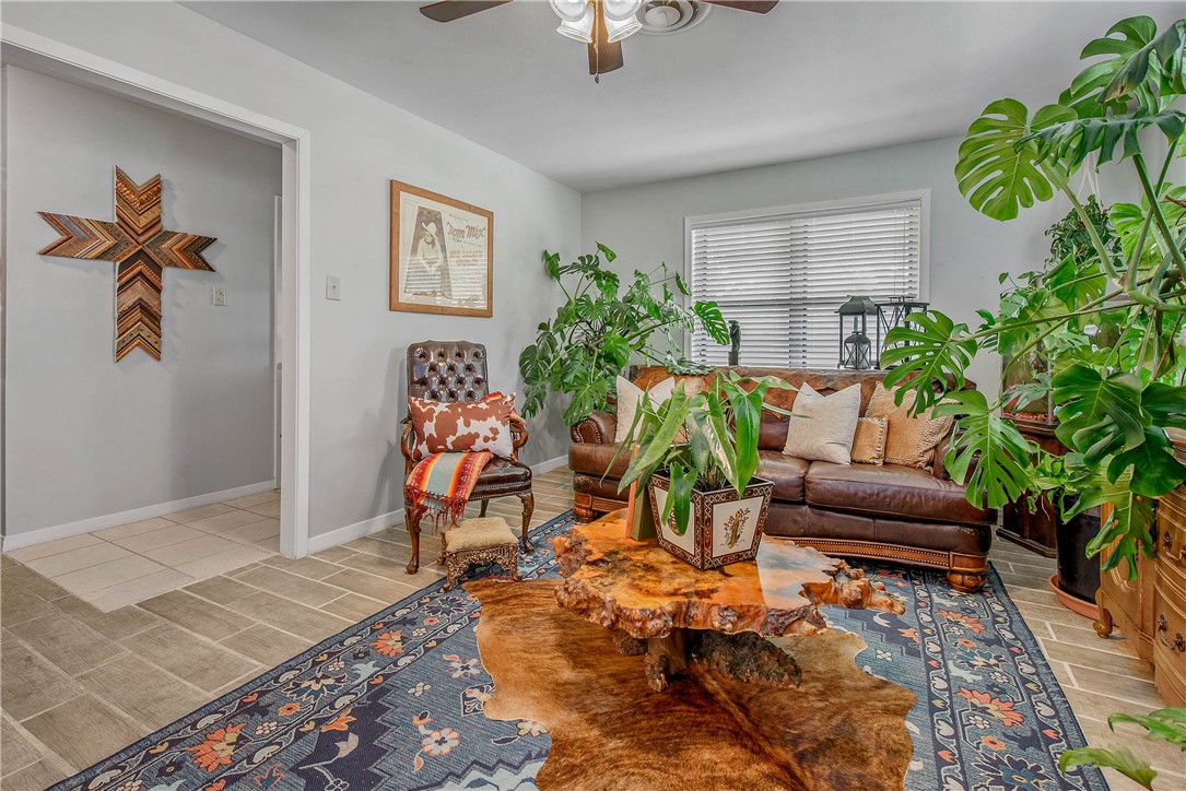 905 Jane Lane , Bryan, TX, 77802 | 25006527 | Realty Texas LLC