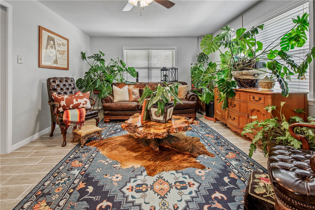 905 Jane Lane , Bryan, TX, 77802 | 25006527 | Realty Texas LLC