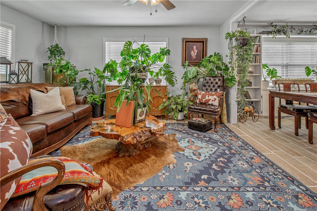 905 Jane Lane , Bryan, TX, 77802 | 25006527 | Realty Texas LLC