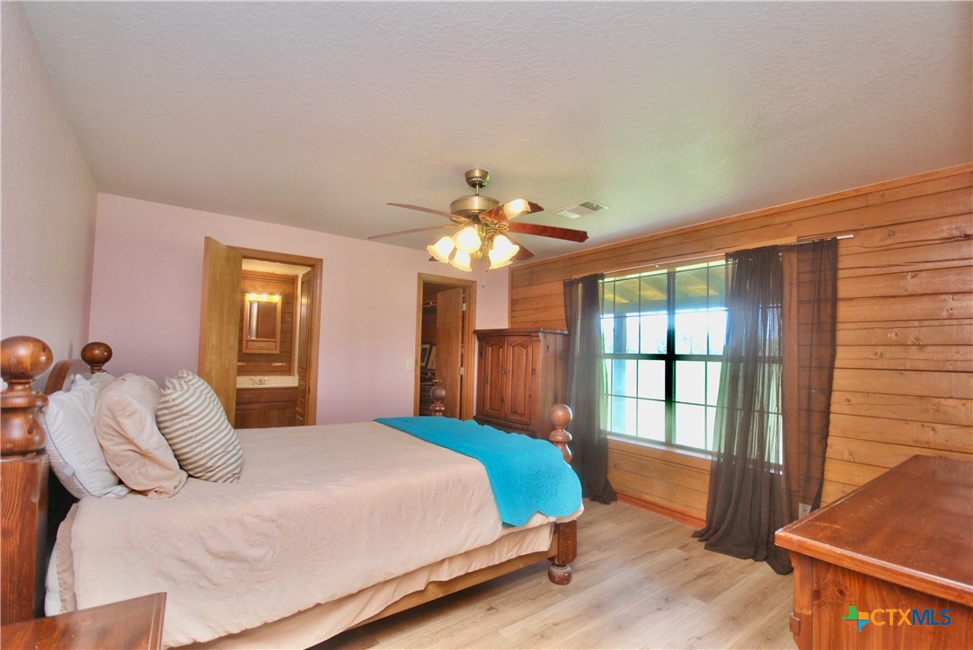 2725 Old Lehmann Road, Kingsbury, TX, 78638 | 582563 | Realty Texas LLC