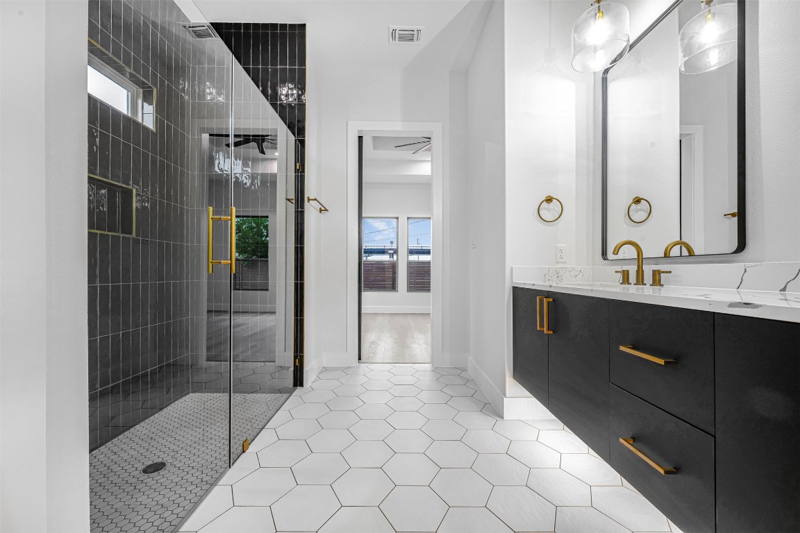 303 W Lane Avenue, Manor, TX, 78653 | 8245331 | Realty Texas LLC