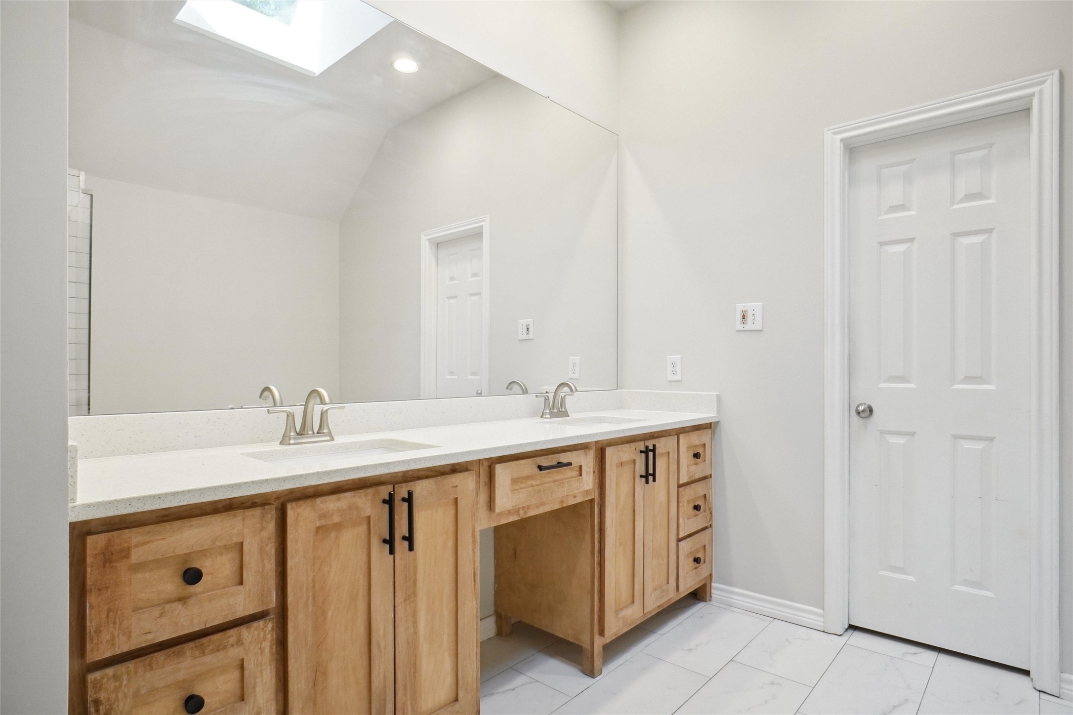 206 Arbor Park Drive , Euless, TX, 76039 | 20962758 | Realty Texas LLC