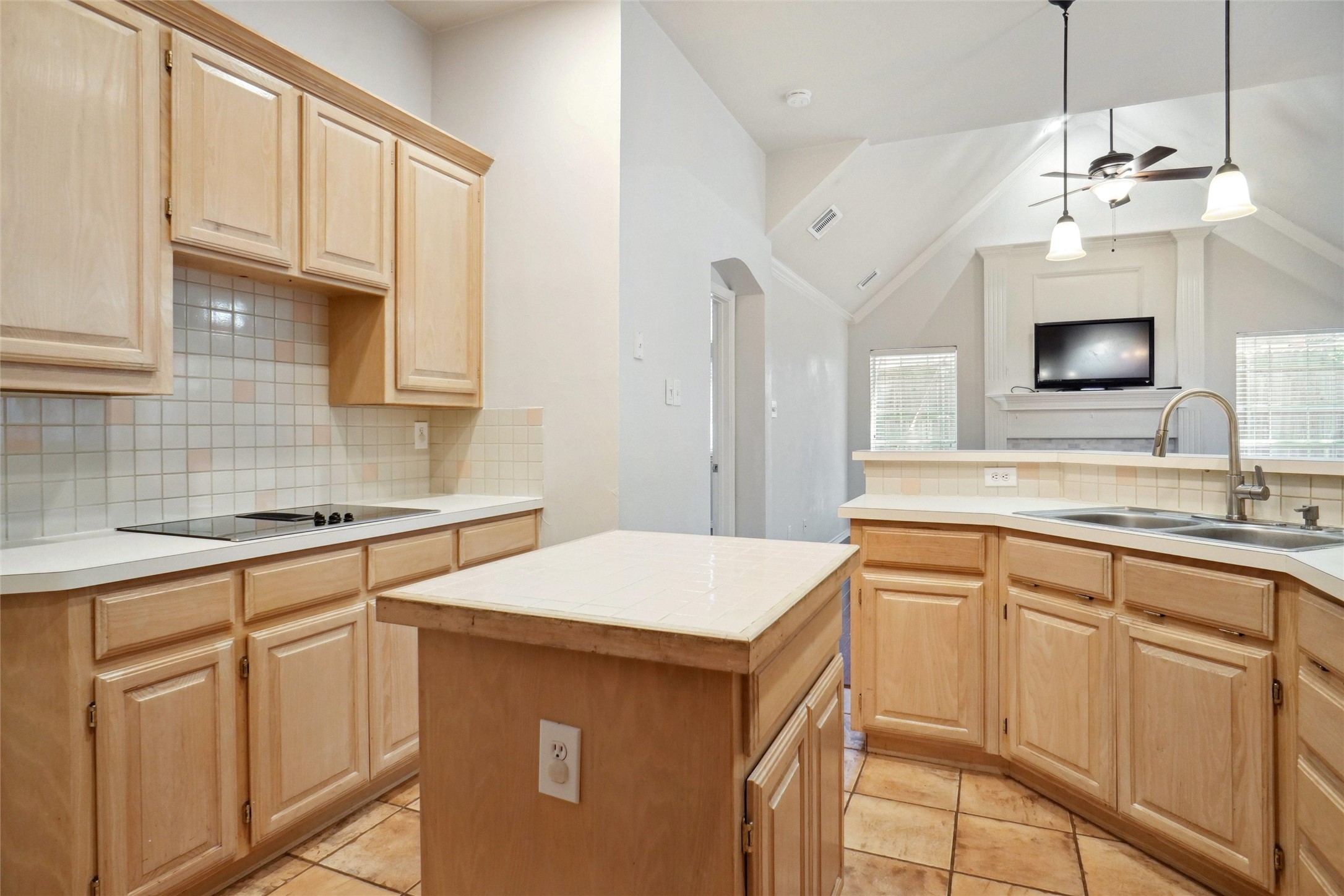 206 Arbor Park Drive , Euless, TX, 76039 | 20962758 | Realty Texas LLC