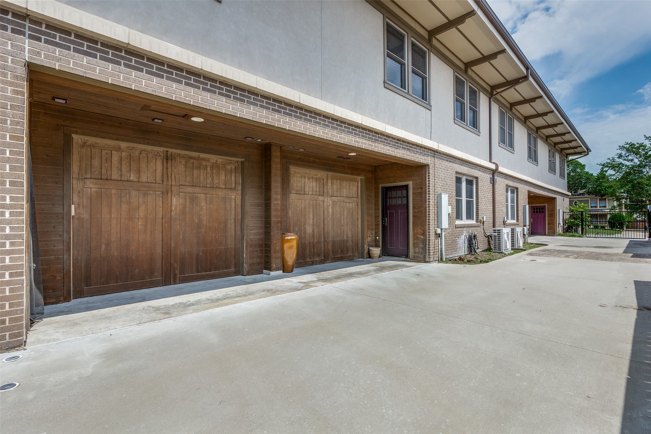1038 Kings Highway 4 , Dallas, TX, 75208 | 20962654 | Realty Texas LLC