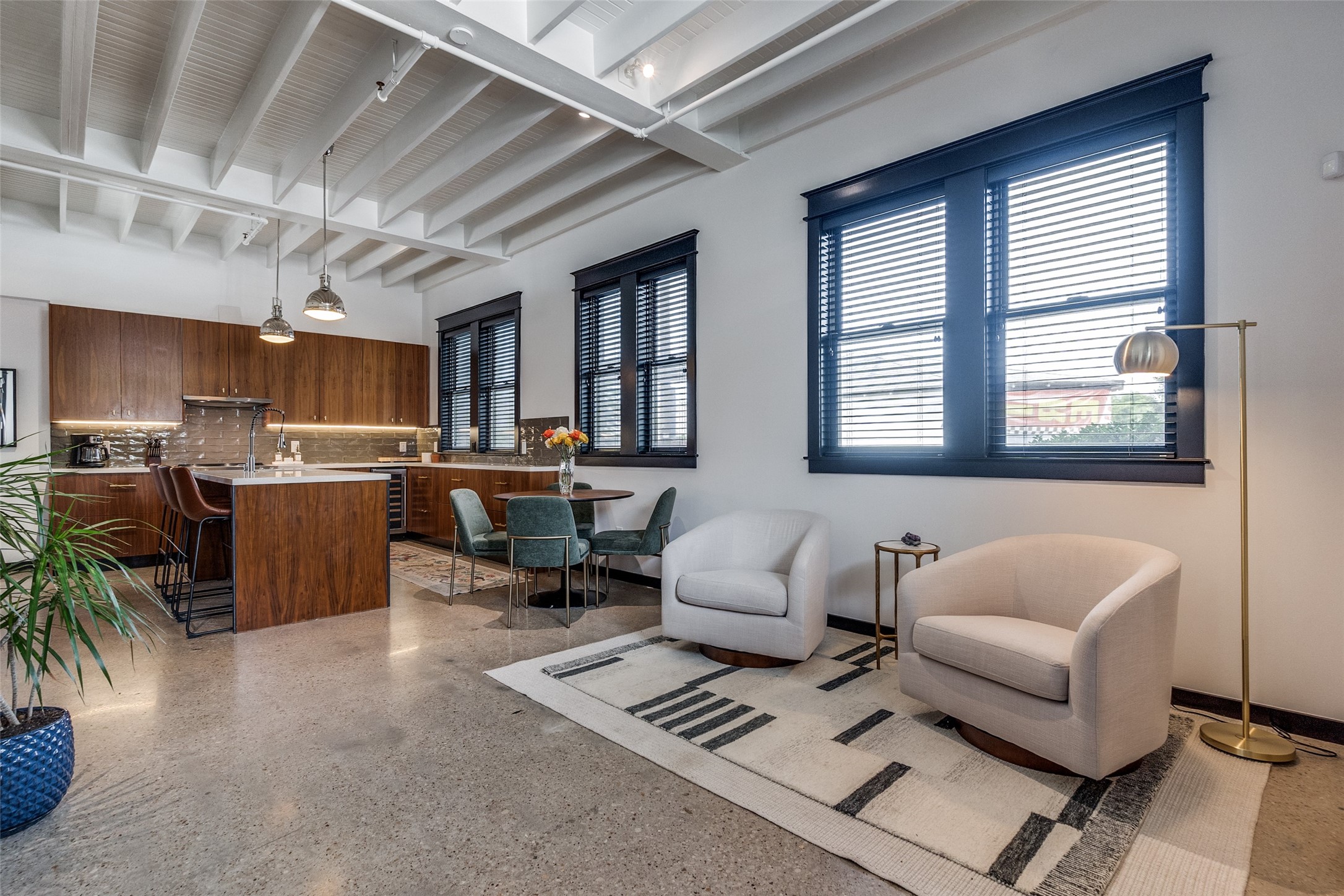 1038 Kings Highway 4 , Dallas, TX, 75208 | 20962654 | Realty Texas LLC