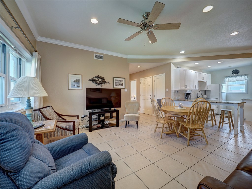 700 Island Retreat 37, Port Aransas, TX, 78373 | 459897 | Realty Texas LLC