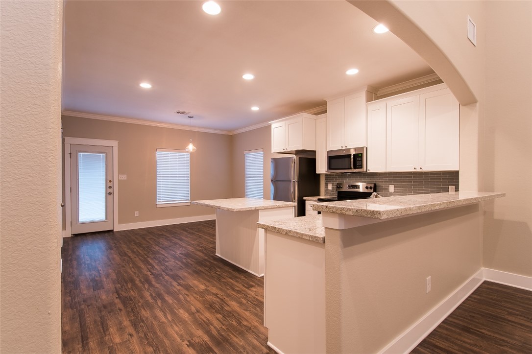 204 Howdy Court, Bryan, TX, 77801 | 25006720 | Realty Texas LLC