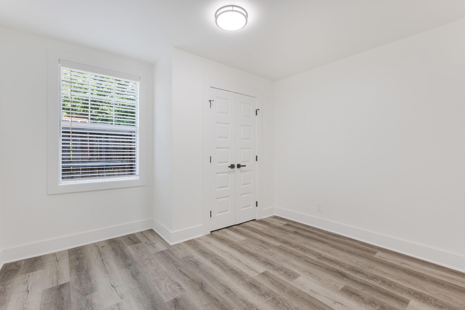 1122 Edwards Court S , Irving, TX, 75062 | 20963656 | Realty Texas LLC