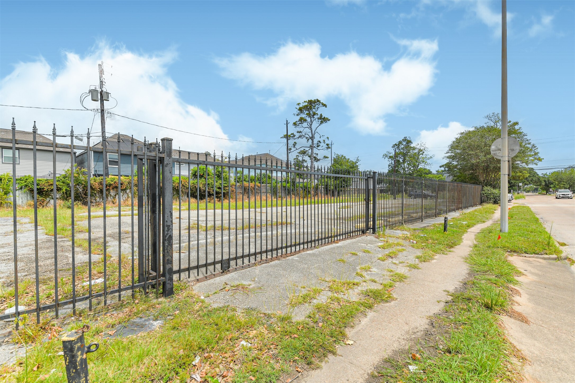 3527 Ella Boulevard, Houston, TX, 77018 | 23112250 | Realty Texas LLC