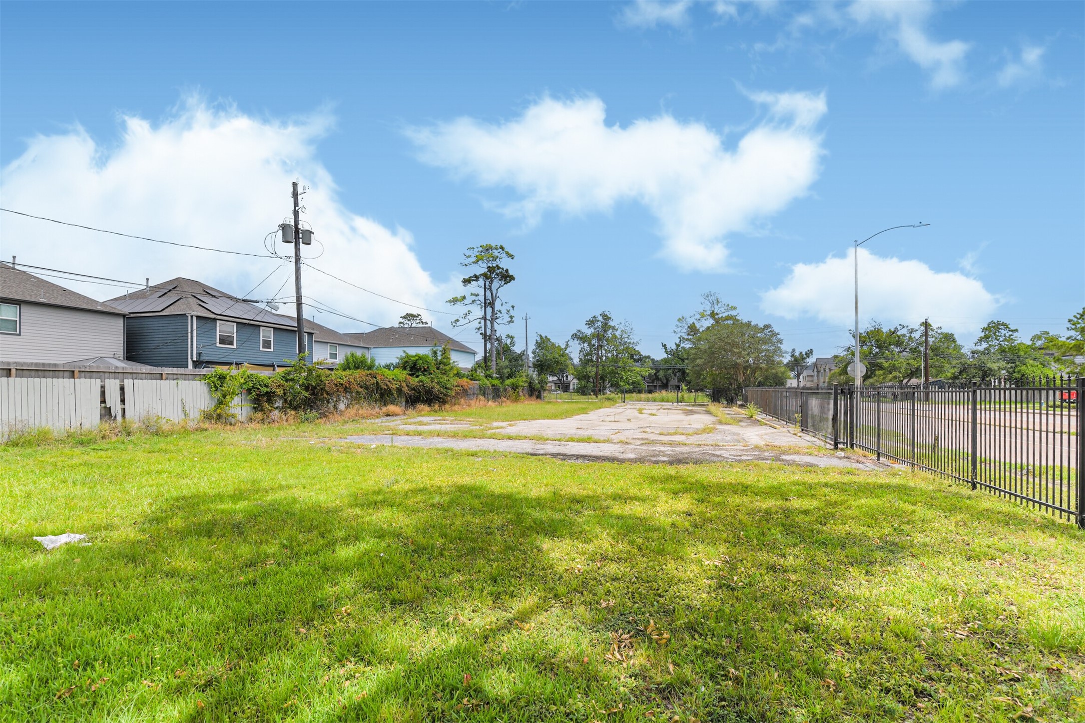 3527 Ella Boulevard, Houston, TX, 77018 | 23112250 | Realty Texas LLC