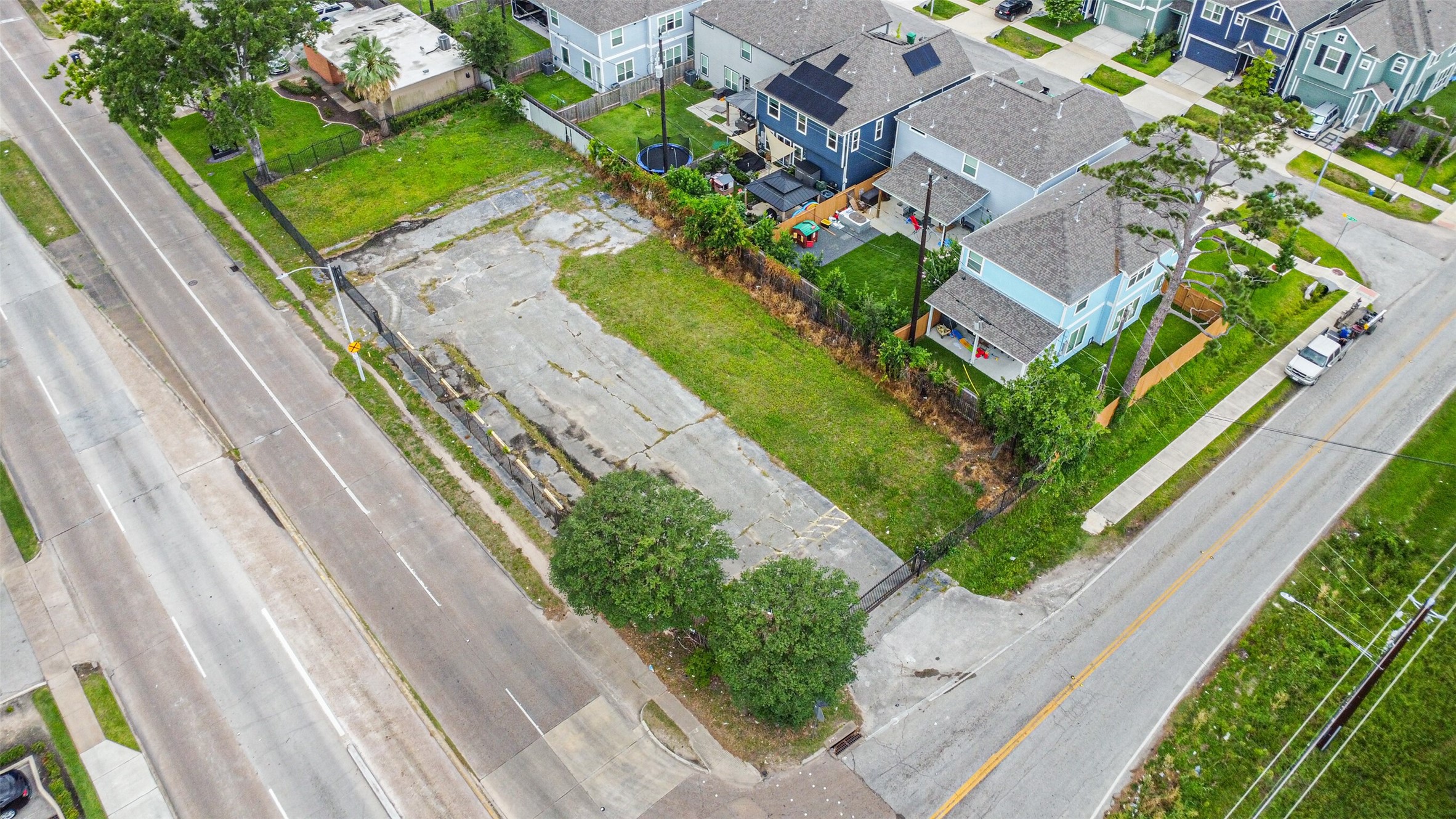 3527 Ella Boulevard, Houston, TX, 77018 | 23112250 | Realty Texas LLC