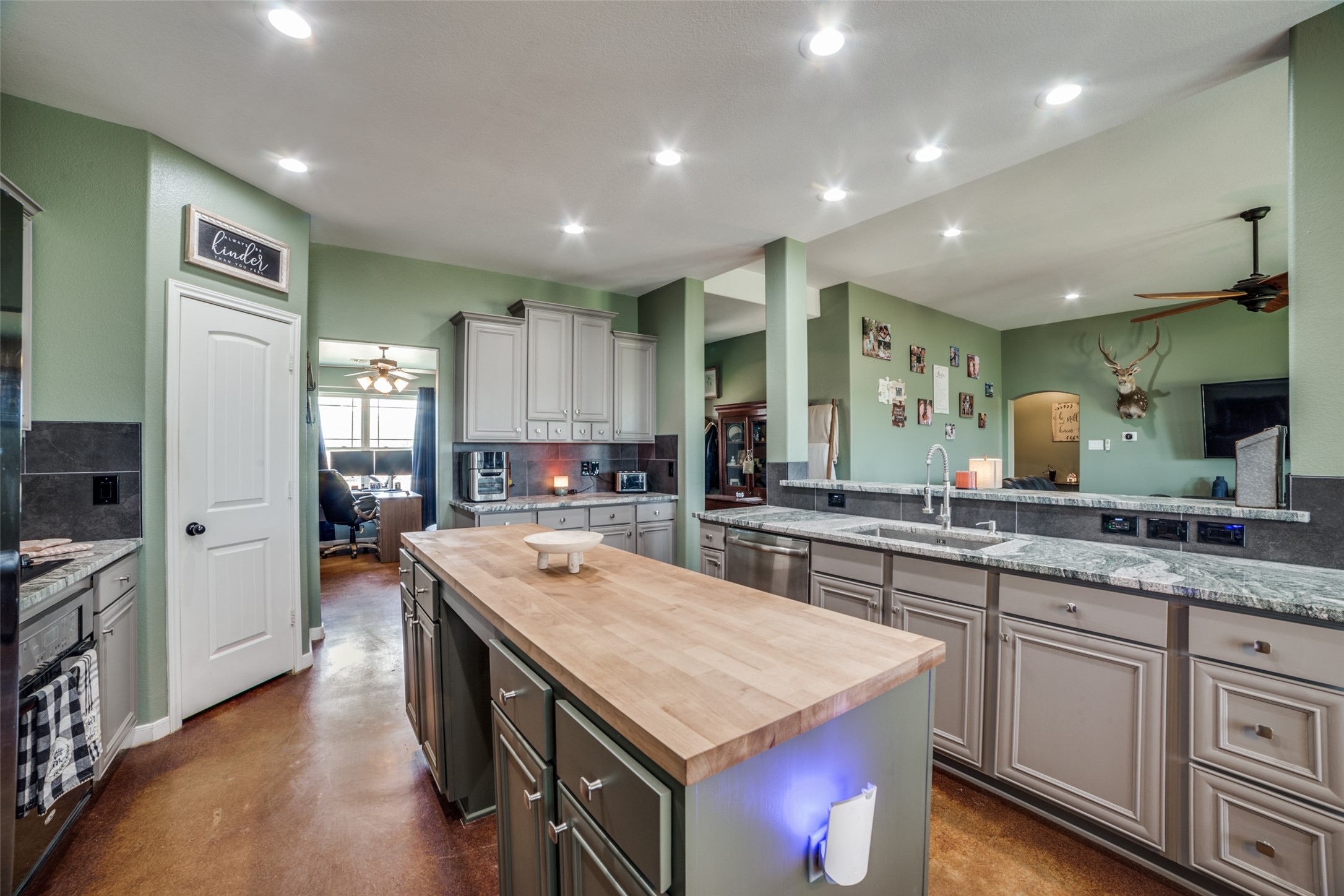 2259 County Road 325, Sabinal, TX, 78881 | 27525820 | Realty Texas LLC