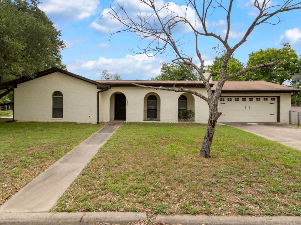 For Sale: 220 E Belton Avenue Blog Image Banner