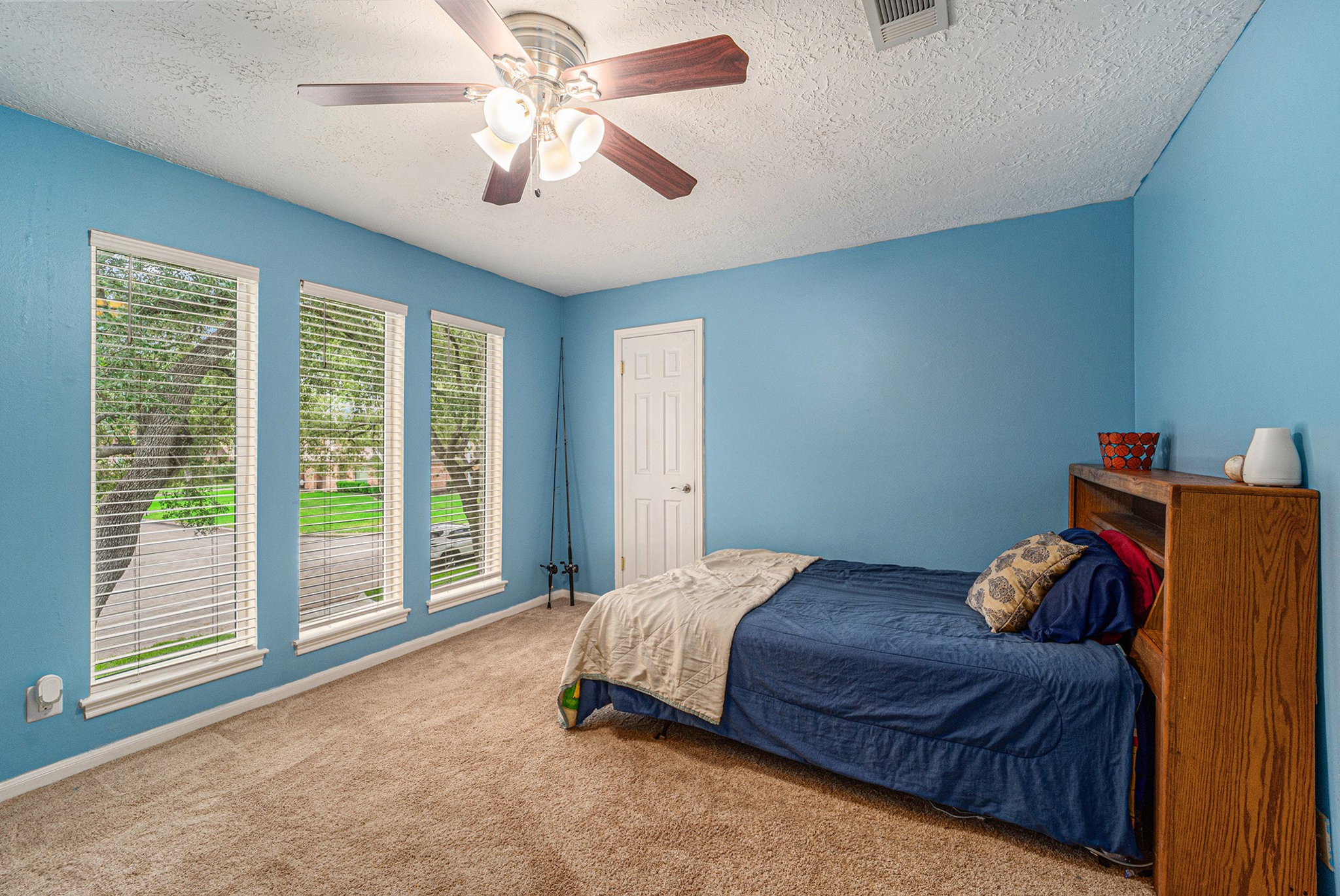 11607 Leaning Pine Drive , Houston, TX, 77070 | 5671730 | Realty Texas LLC